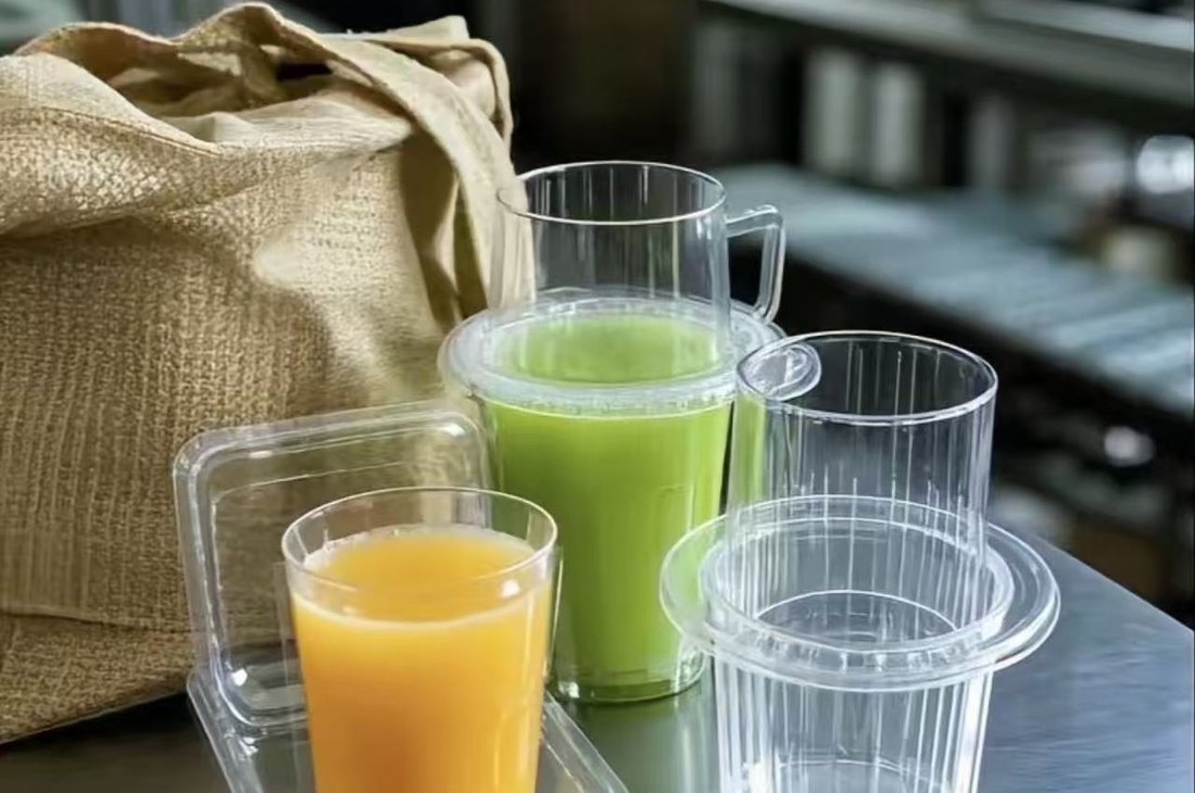 Food service cups in use